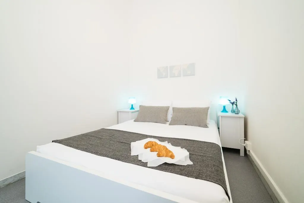 Residenza Via Firenze Rome 0*,