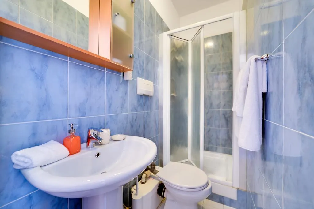 Residenza Via Firenze Rome Apartment